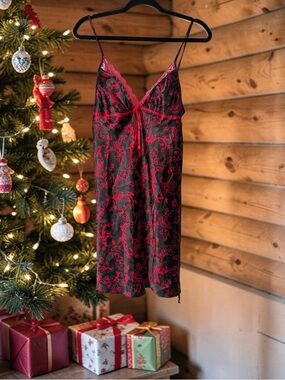 STUDIO DONATELLA Women’s Silky Baby Doll Black & Red Sz Small